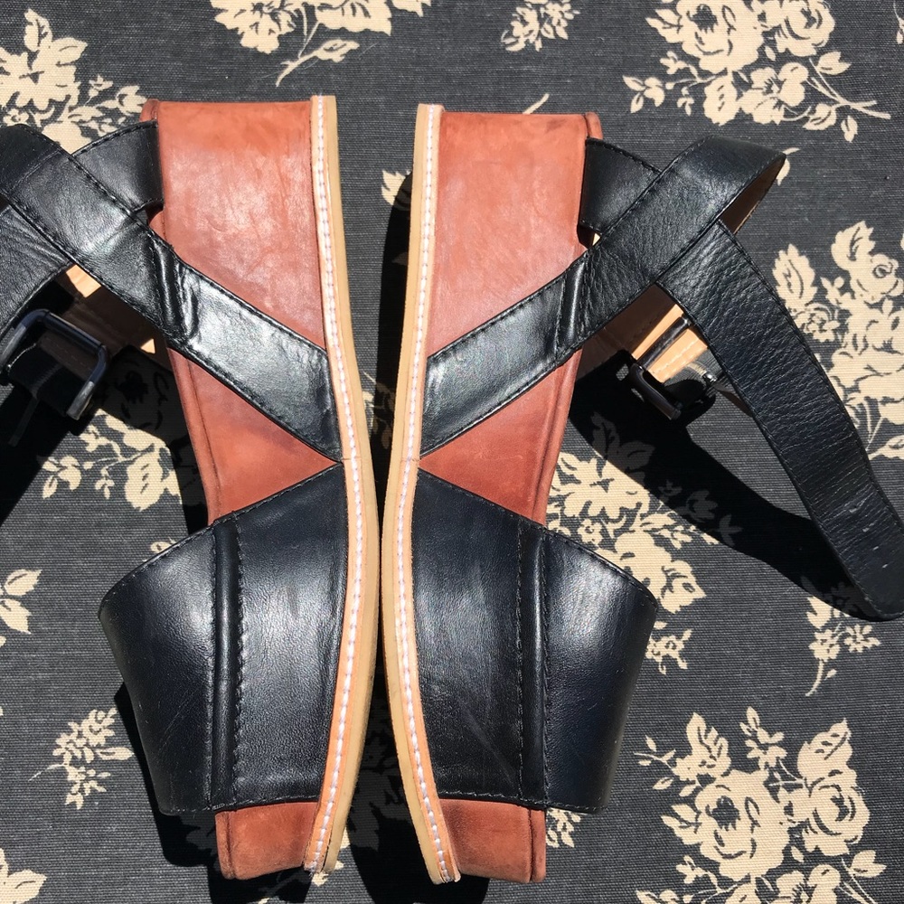 Extremely Rare! Cotlac Leather Platform Sandal 39 - image 2